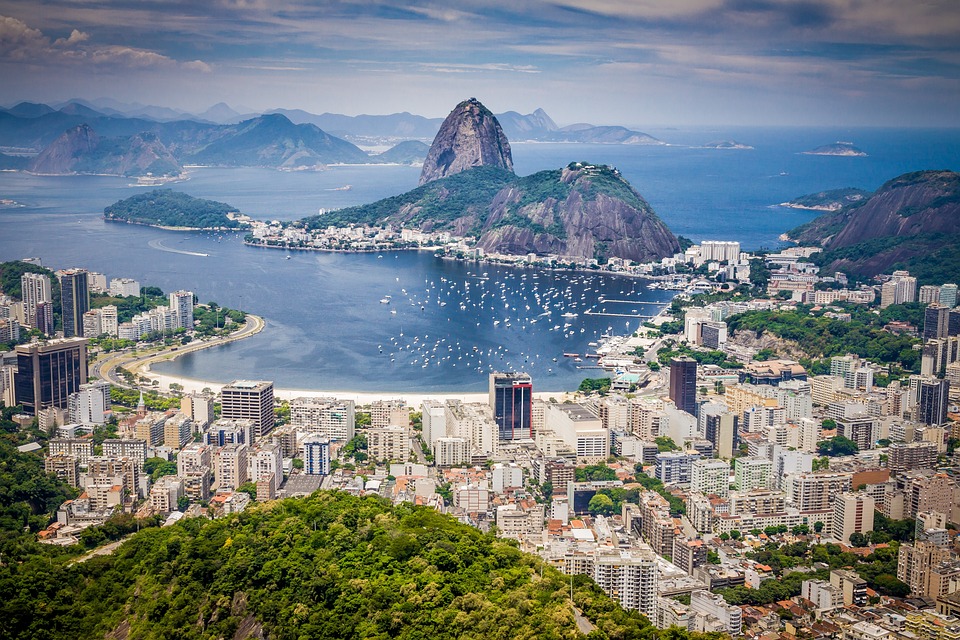 Resenha do Livro - 'Na Beira do Rio Piedra Sentei-me e Chorei' de Paulo Coelho